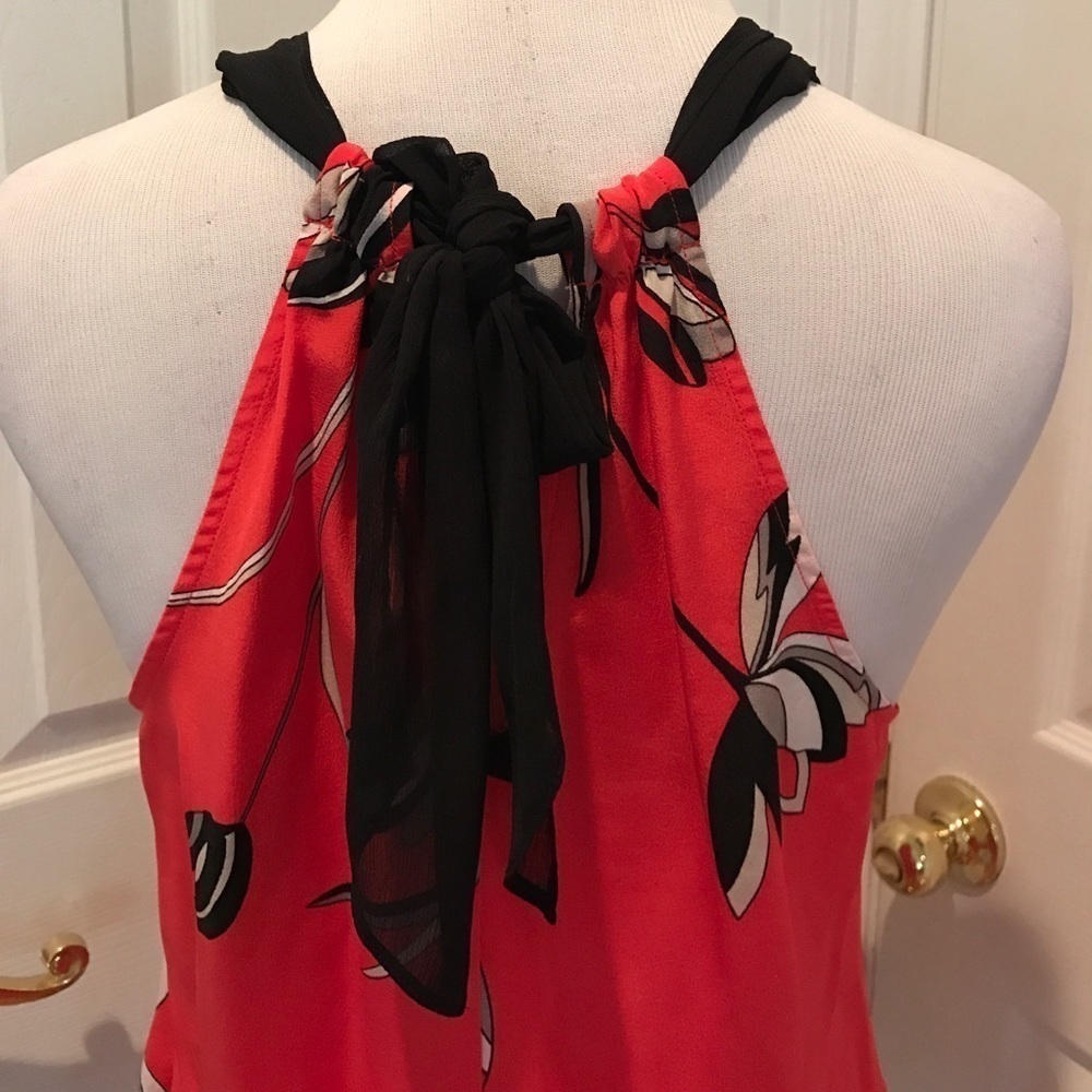 Tahari 100% silk top with tied neckline, see back - Picture 4 of 5